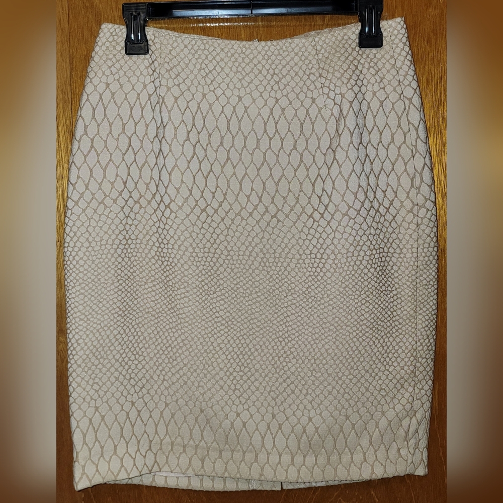 Elegant Cream Light Pink Beige Mauve Crepe Snake Style Pencil Skirt Size 6